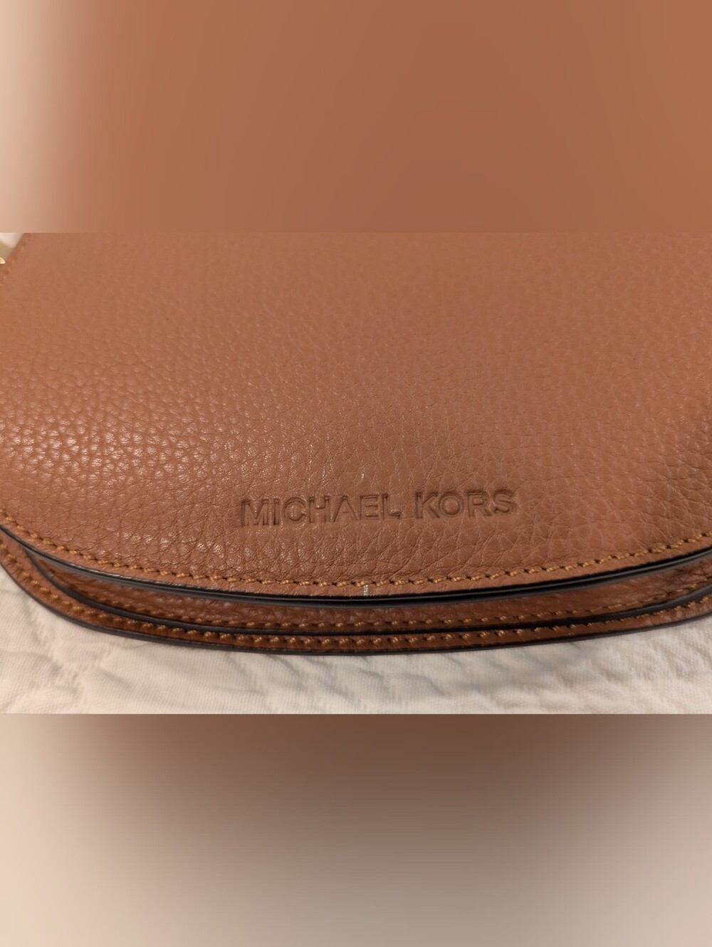 Michael Kors Tan Pebbled Leather Fanny Pack with Gold Hardware - Picture 2 of 3